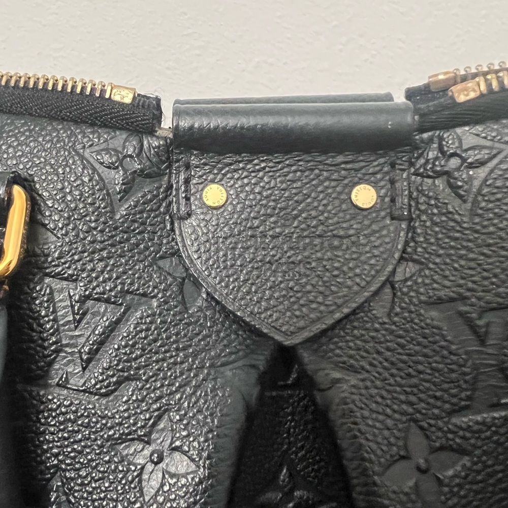 Louis Vuitton Black Monogram Handbag - Picture 6 of 16